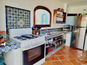 Casa MoJo - Whole house 7BR, heated pool, WiFi