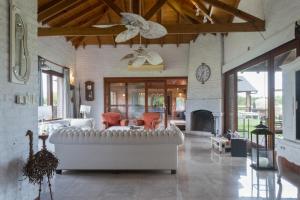 Casa de campo en club privado Benquerencia