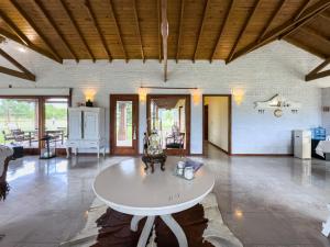 Casa de campo en club privado Benquerencia