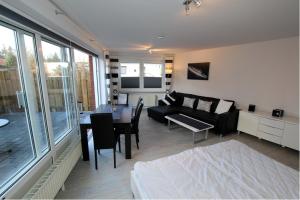 Strand-Villa, Kugelbake