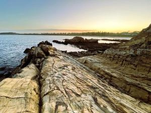 A Classic Beach House - Waterfront Access and Short Walk to Beach