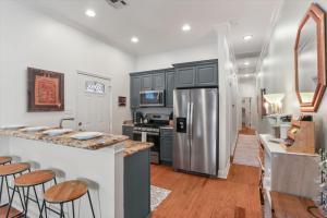 JazzFest Central Spotless 3BR w Driveway