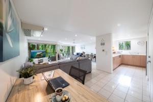 Phils Place on Airlie