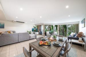 Phils Place on Airlie