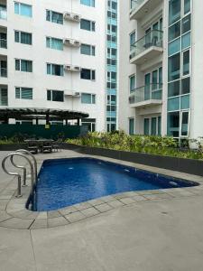 One Madison Relax and Chill