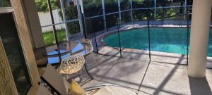 Cozy room with heated pool & spa