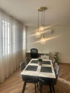 Villa Montjuic Apartments