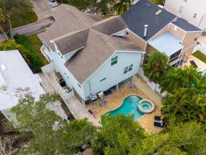 NEW Sea Drift Oasis - Heated Pool Spa Game Room