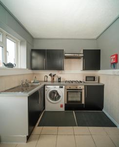 2 of 5 Room Cozy, spacious and modern in Camden Town