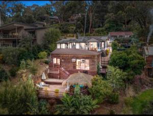 Mountain View Spa Cottage