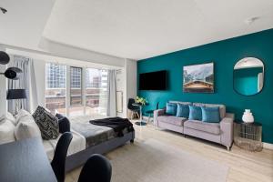 Chic Downtown Studio Near Eaton Centre & Transit