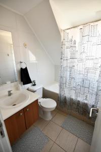 Casa en Condominio Privado Junto a Rio Calle Calle