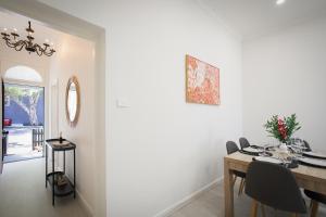 Modern 3BR Glebe Terrace w BBQ & Pet Friendly