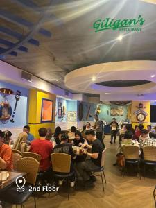 2 Bedroom Unit with Queen-sized Beds near NAIA T3