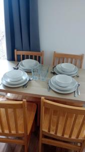 City Sparrow - Upper Pad Nest