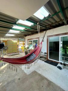 Lee Red House Homestay