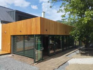 Královna - Camp pod kaštany