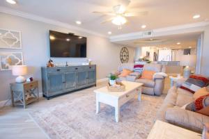 Oceanside Beach Treasure by Golden Coast Rentals