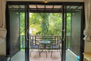 New Heaven Dive School and Resort