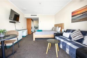 Top Floor Amazing Ocean Views larger Corner Suite Studio WiFi Foxtel Privately Managed U 1312 Aquarius 75 the Strand
