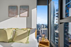 Skyhigh Views 3BR comfort with parking