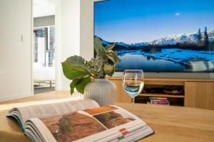 Skyhigh Views 3BR comfort with parking