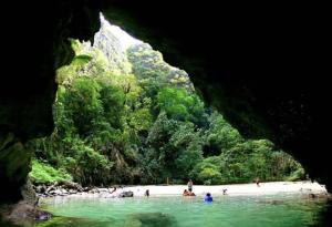 Koh Mook Morakot House