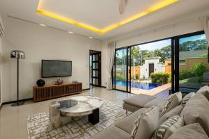 Ocean-View 3-Bed Villa Retreat - Ao Yon Hillside