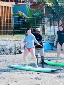 Nirvana Surf Retreat - Kabalana
