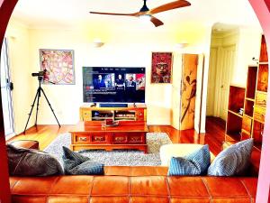 CLOUD 9 - Cliff Top Eagle Heights