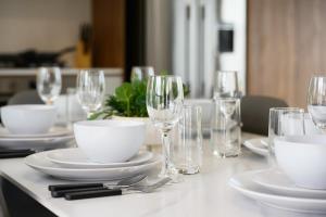 Cozy Marrickville 2BR 10 Min Walk to Train