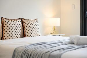Cozy Marrickville 2BR 10 Min Walk to Train