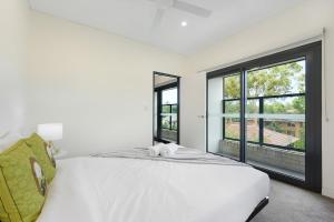 Cozy Marrickville 2BR 10 Min Walk to Train