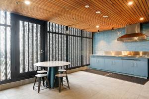 Central Luxurious 1 Bed Apartment