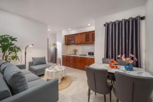 Miami Beach Hotel & Apartment