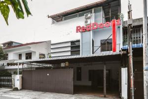 RedDoorz at Jalan HM Yamin Medan