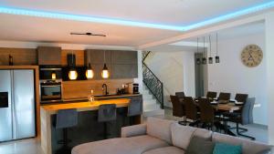 Villa Luminosa by Villas Guide