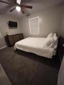 Renovated 3BR Home Close to Fort Liberty