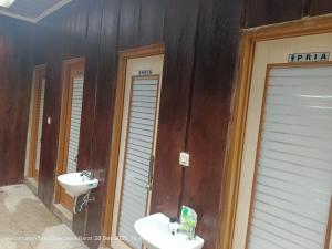 Rumah kayu cikareo Antonio montoe