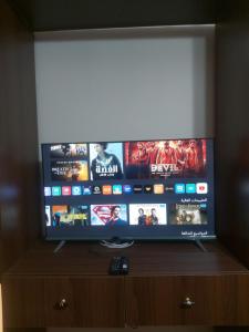 White Rose Cozy Studio