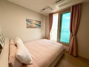 #9 Full view of Gwangan Bridge Free parking Millak Dermarket Gym & Sauna