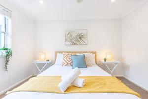 Conveniently Located Double Room Near Eastwood - Shared Bathroom and Kitchen