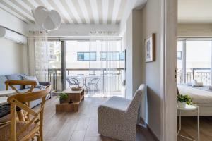 Berries 1-BR Apt in Larnaca