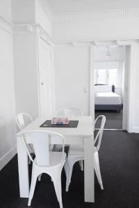 Stylish 2BR Walk to South Bank & West End
