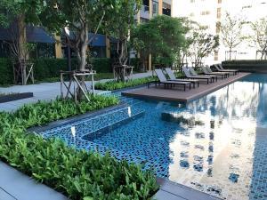 2BR Modern Condo Office Room Sofa Bed Pool Gym