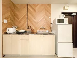 Compass201 1min walk from station 5 guests no elevator Free WiFi