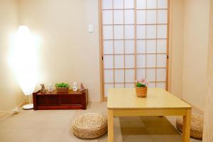 Momotani Entire house for 5 people 4 min walk from Teradacho Station Direct to USJ Osaka Don Quixote 5 min Balcony Washing machine Convenient supermarket 3 min