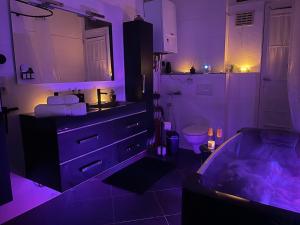 Beautiful condominium with jacuzzi