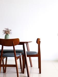 4pax Hazelwood Suite, Azure Paradigm PJ, 2 Bedroom 1 Bathroom