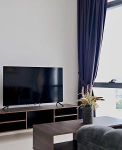 4pax Hazelwood Suite, Azure Paradigm PJ, 2 Bedroom 1 Bathroom